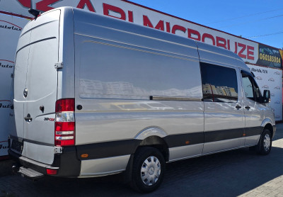 Mercedes Sprinter photo 4