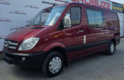 Mercedes Sprinter photo 2