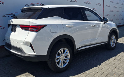 Wuling Alvez photo 4