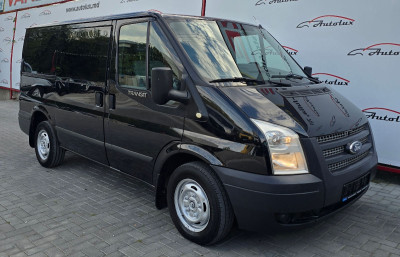 Ford Transit photo 1