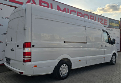 Mercedes Sprinter photo 4