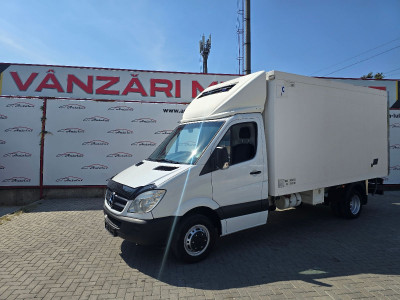 Mercedes Sprinter photo