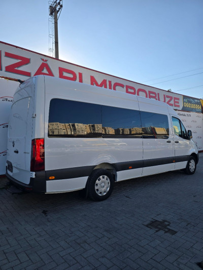 Mercedes Sprinter photo 4